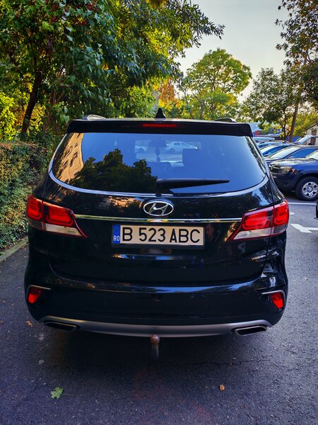 Hyundai GRAND SANTA FE